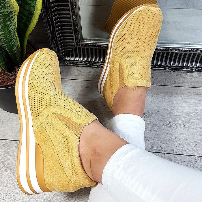 Zapatillas Roma: Comodidad y Elegancia