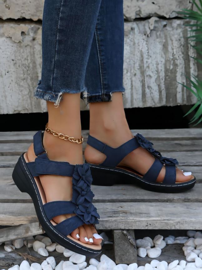 Sandalias de cuña Daisy